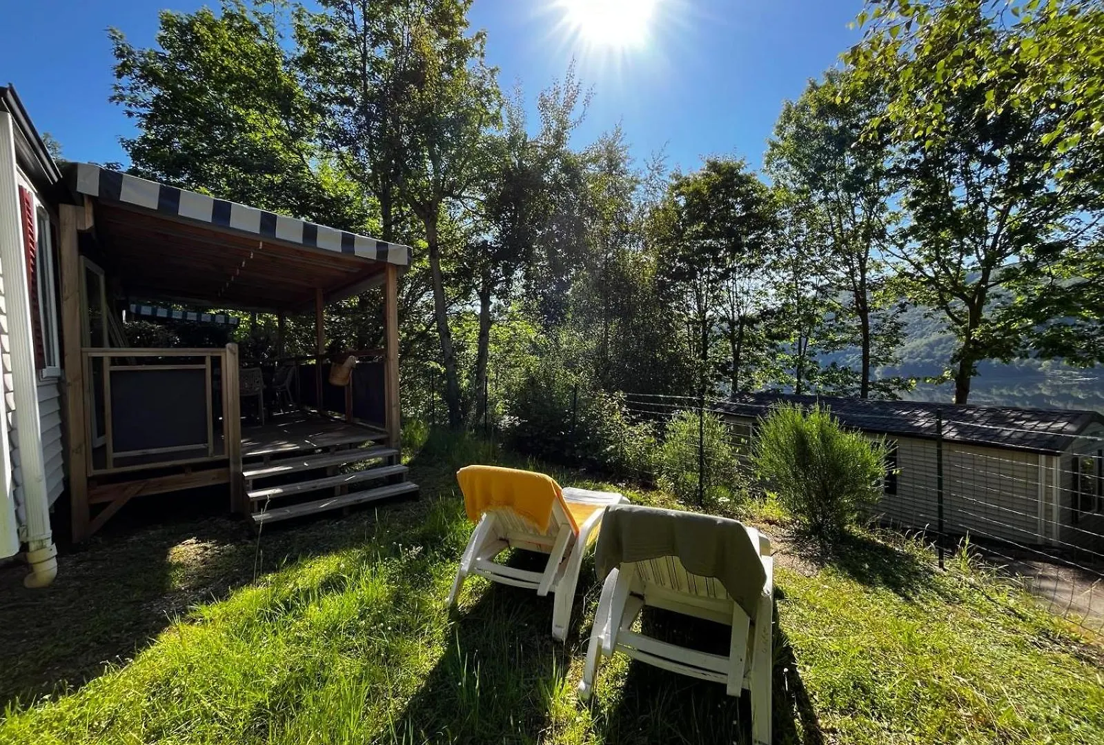 Camping La Source Therondels 0*,