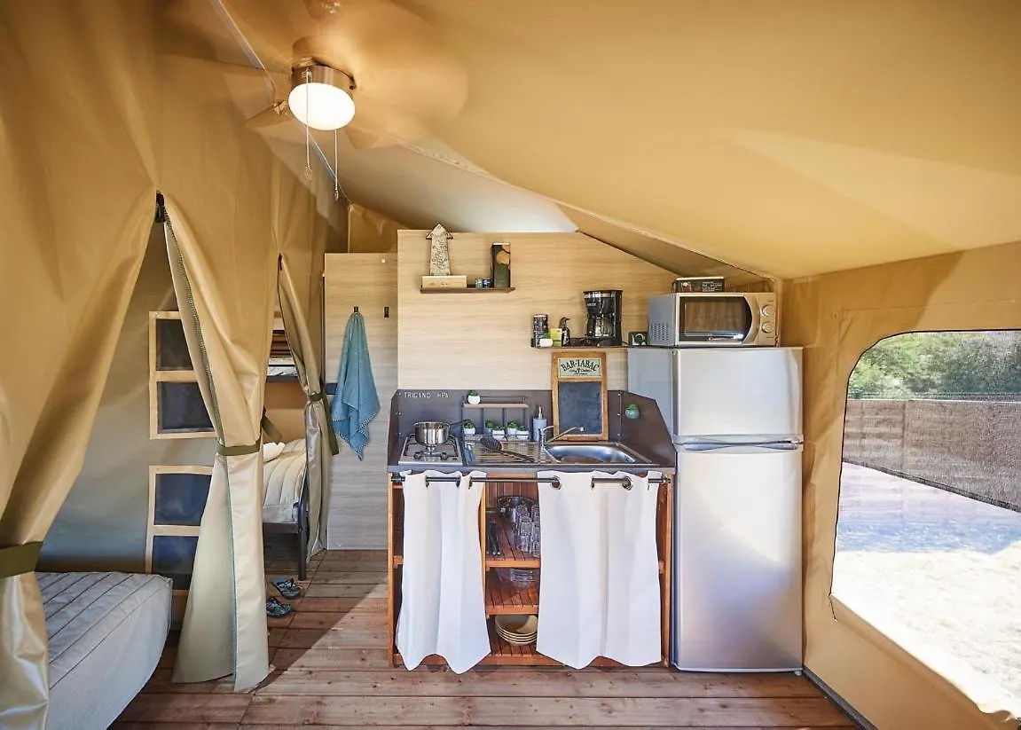 Camping La Source Therondels