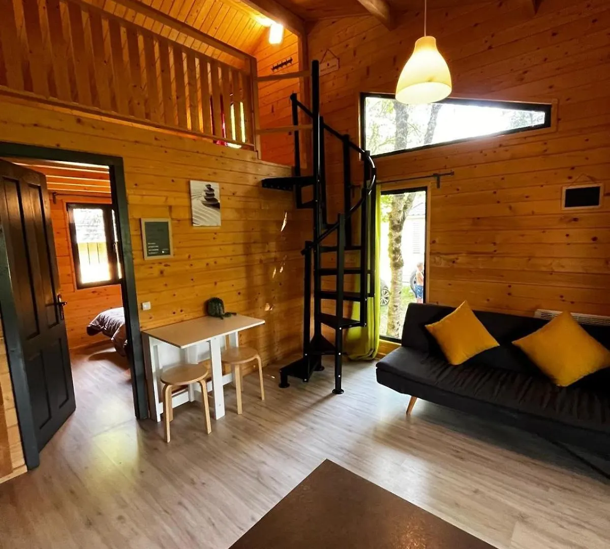 Camping La Source Therondels 0*,  France